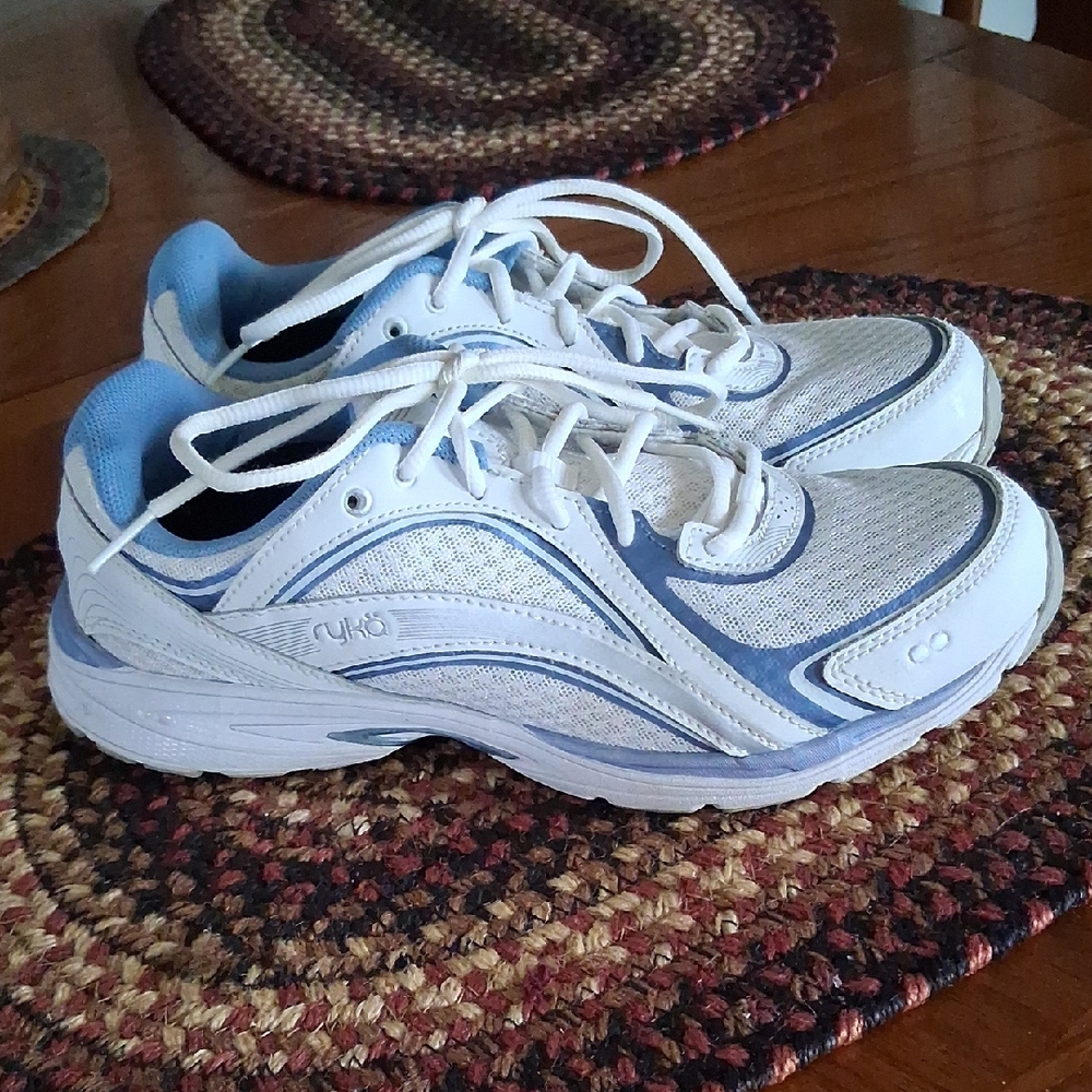 Ryka Women's Athletic Shoes in White and Blue Sz. 7.5